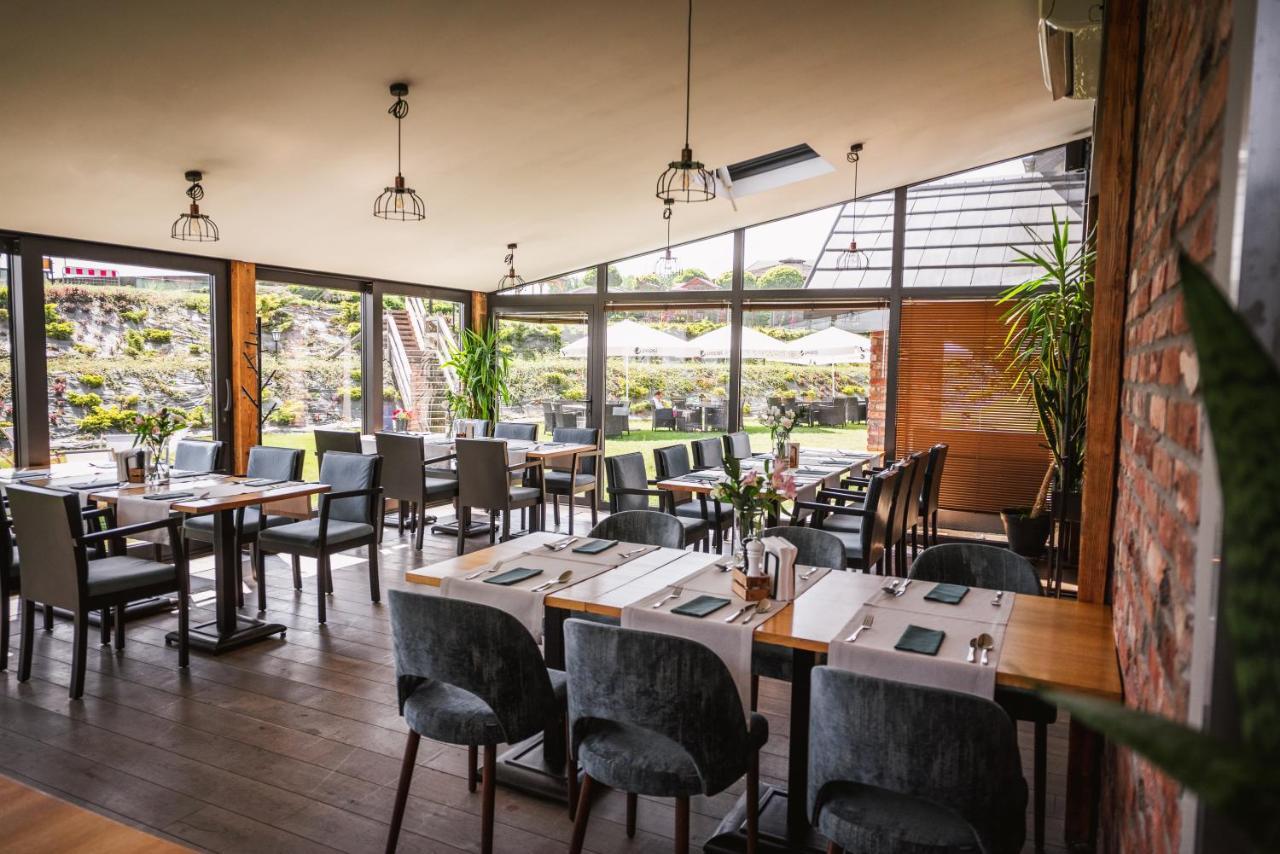 Hotel Szary Residence มิคาโววิตเซ ภายนอก รูปภาพ